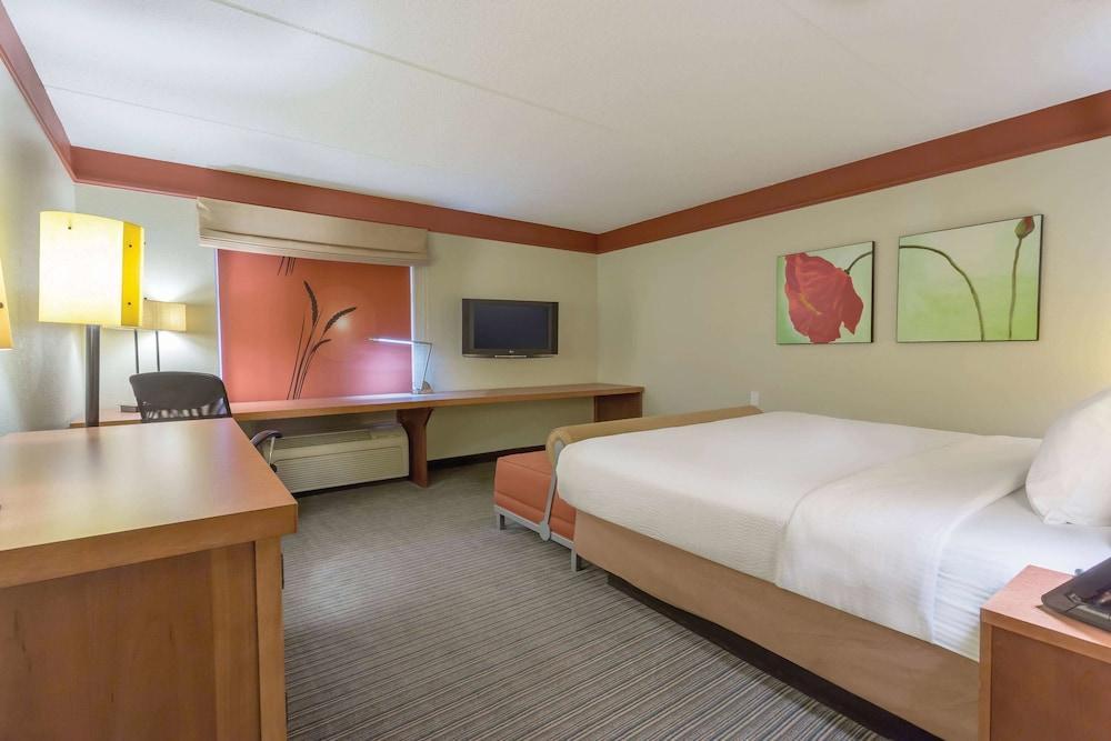 Hotel La Quinta By Wyndham Raleigh/Durham Southpoint Extérieur photo