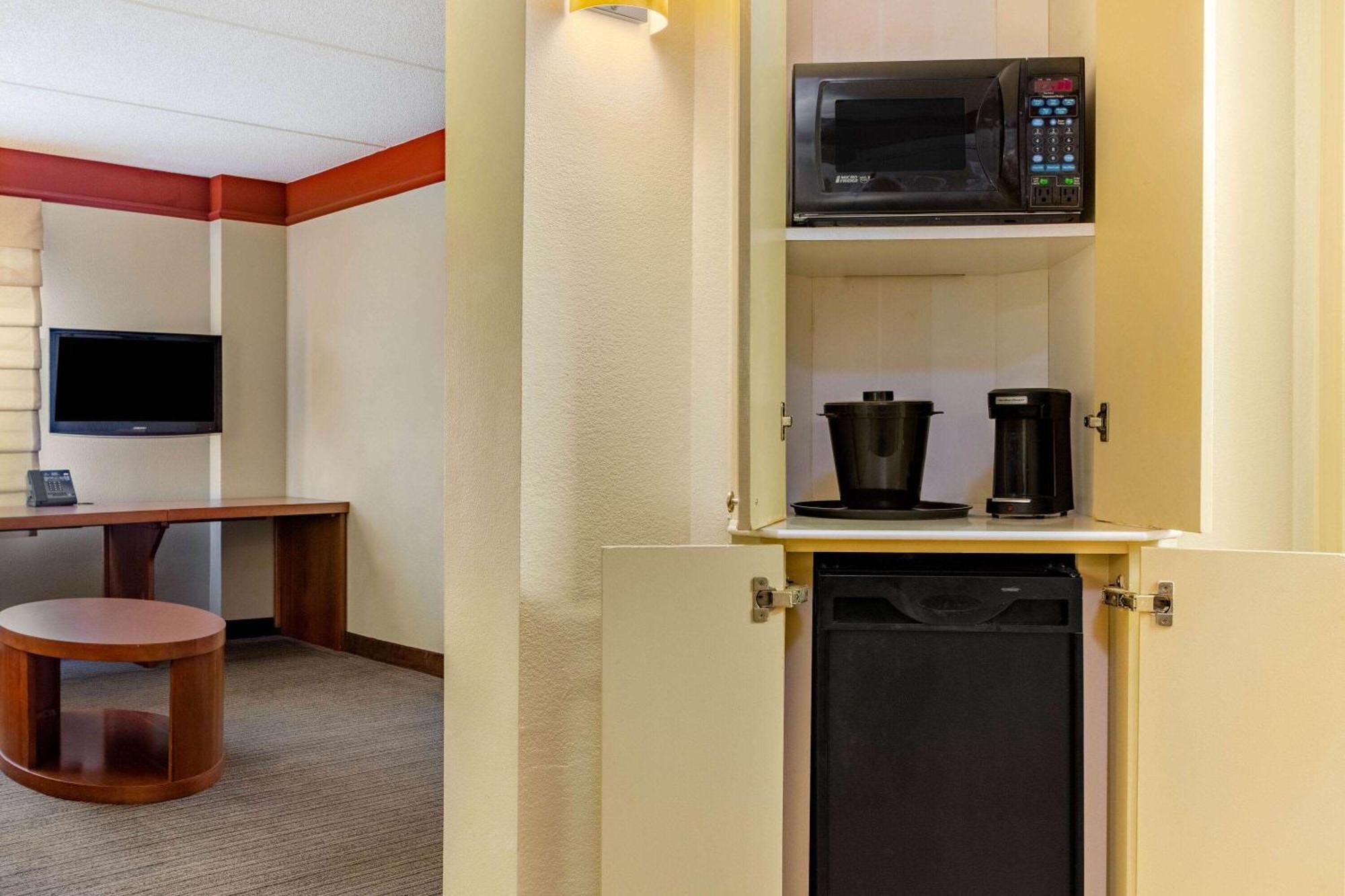 Hotel La Quinta By Wyndham Raleigh/Durham Southpoint Extérieur photo