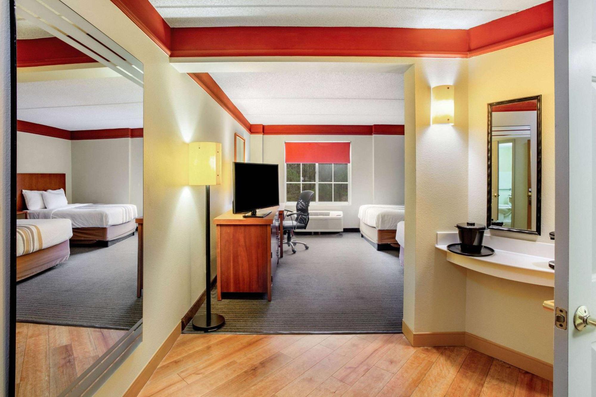 Hotel La Quinta By Wyndham Raleigh/Durham Southpoint Extérieur photo